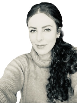 Founder of Bloom Skin Jo
