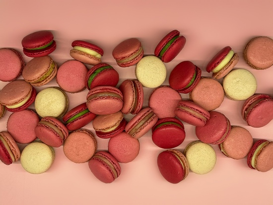 Pink macarons