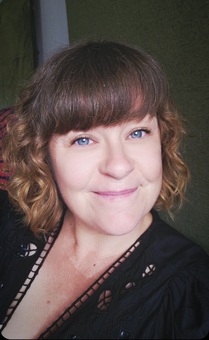 The artist behind Everlight Blooms 