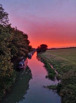Narrowboat Home 